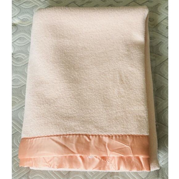 Vintage Acrylic Blanket Satin Trim Coral Peach Queen Crafted Pride America USA - Picture 1 of 9